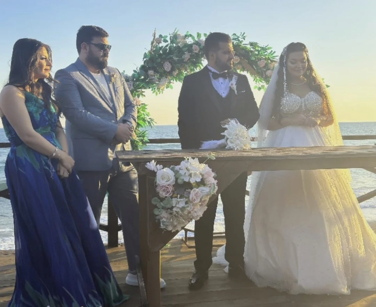 Şarkıcı Tuğçe Kandemir evlendi! Bakın eşi kim çıktı?