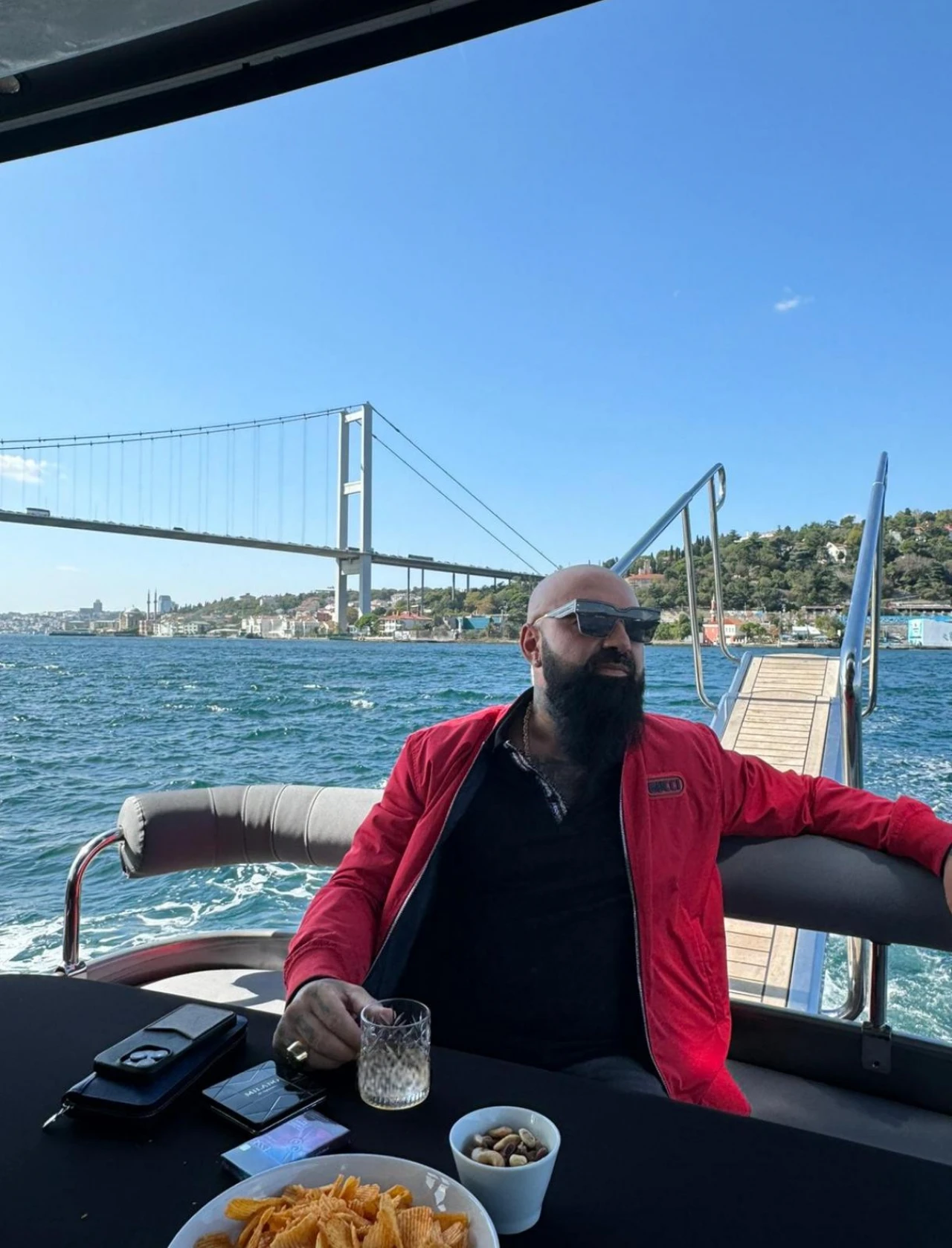 Özkan Çam, İstanbul'daki lüks yaşam tarzı ile dikkatleri üzerine çekiyor
