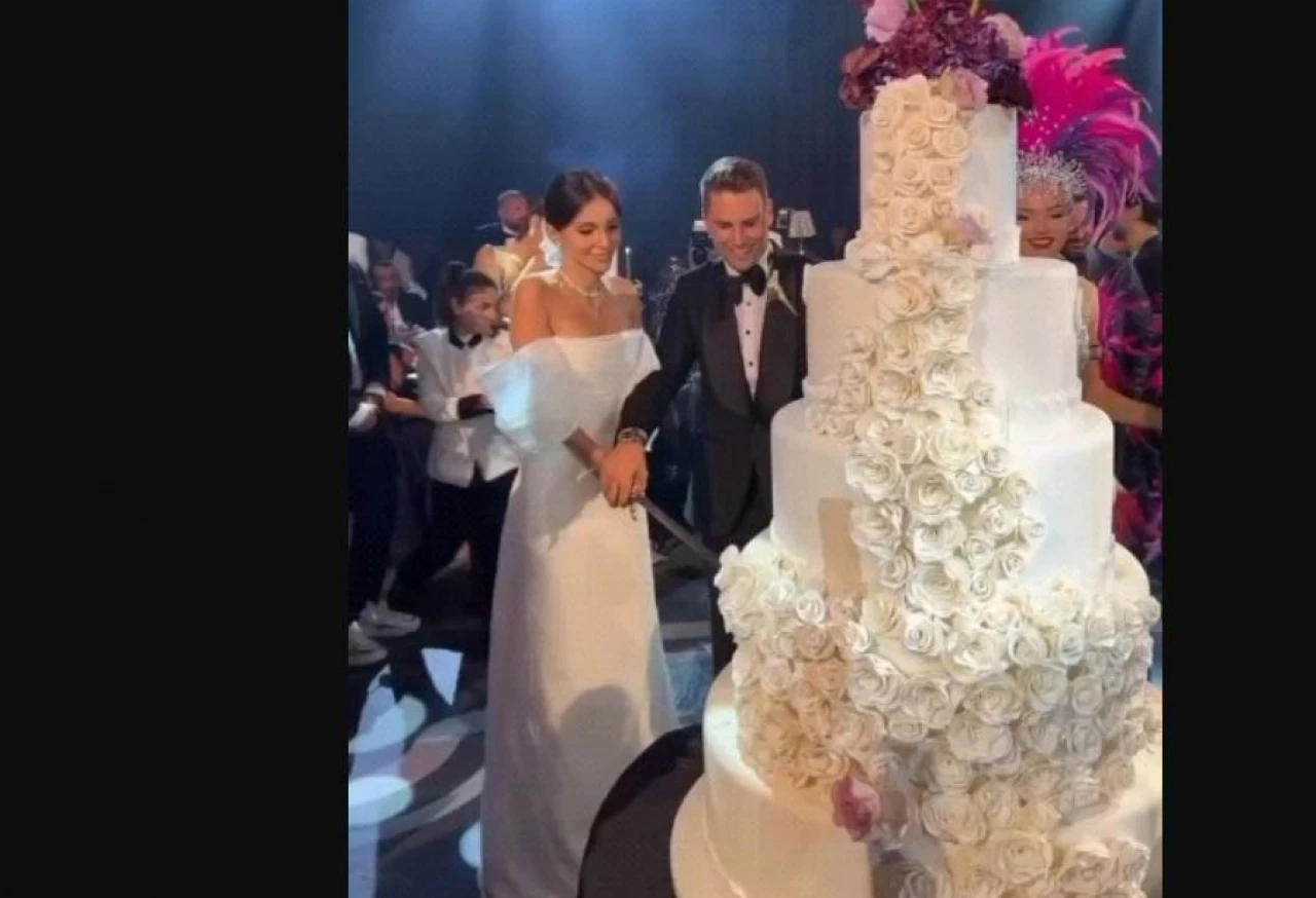 Oyuncu Anıl Tetik ile İlknur Karamahmutoğlu evlendi