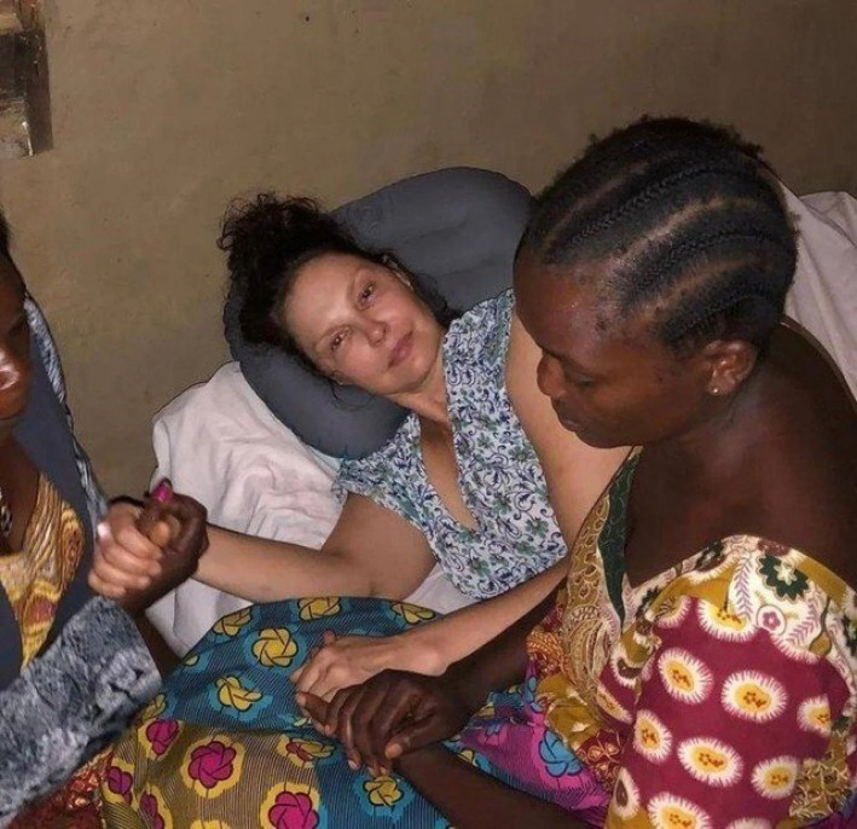 Oyuncu Ashley Judd film gibi operasyonla kurtarıldı