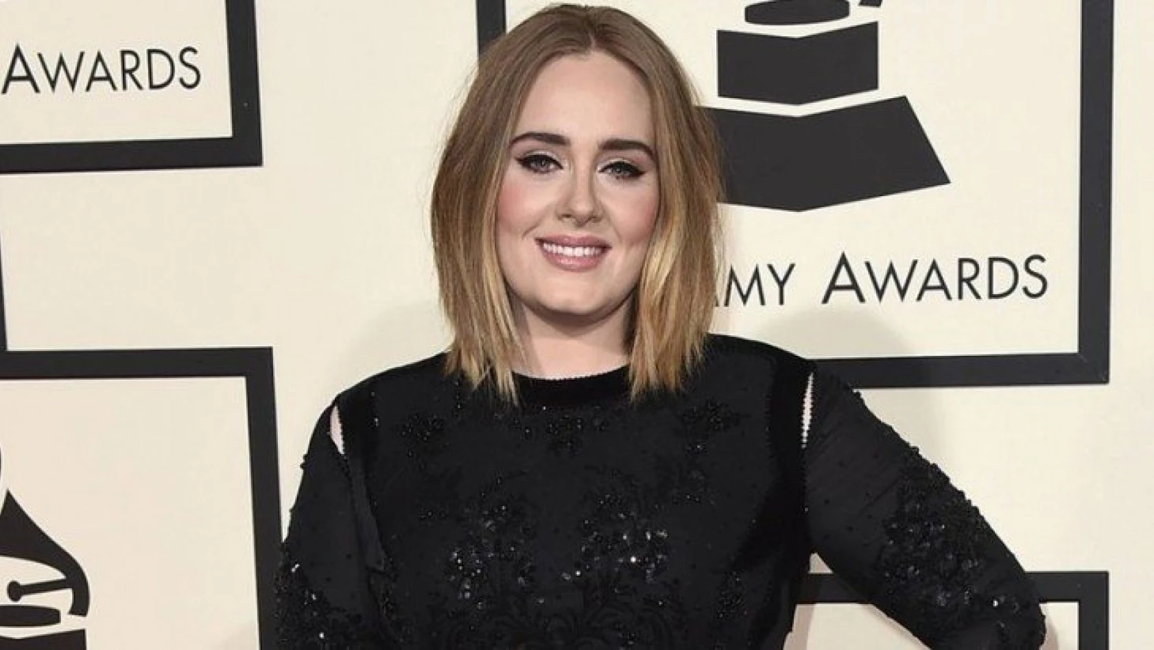 Adele ile Simon Konecki resmen boşandı