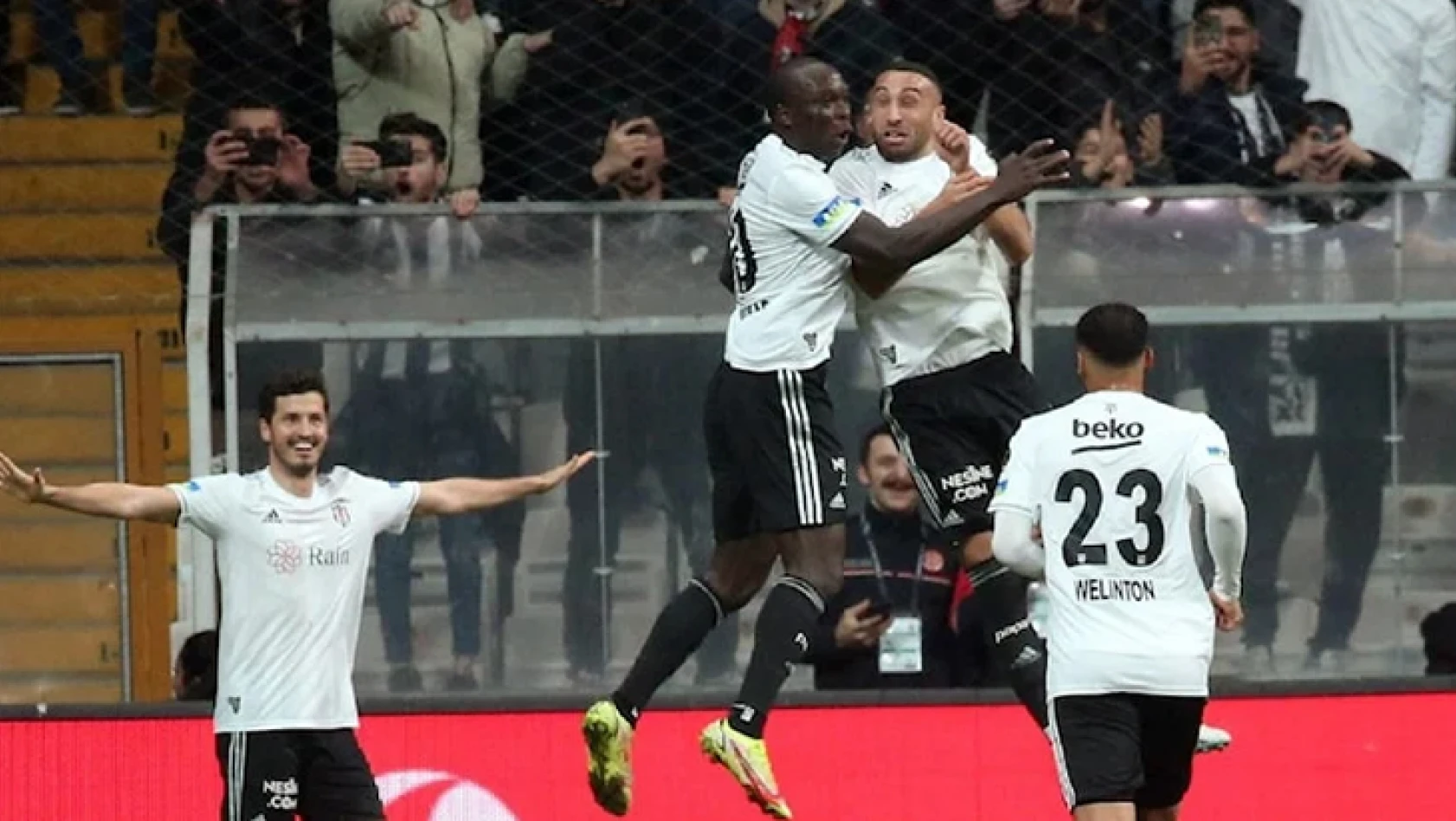 Alanyaspor'u farklı yenen Beşiktaş, seriyi sürdürdü