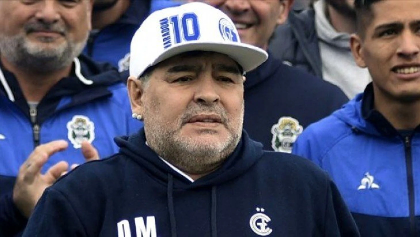 Ameliyat olan Maradona'nın hastanede koronalı hasta ile aynı katta kaldığı ortaya çıktı