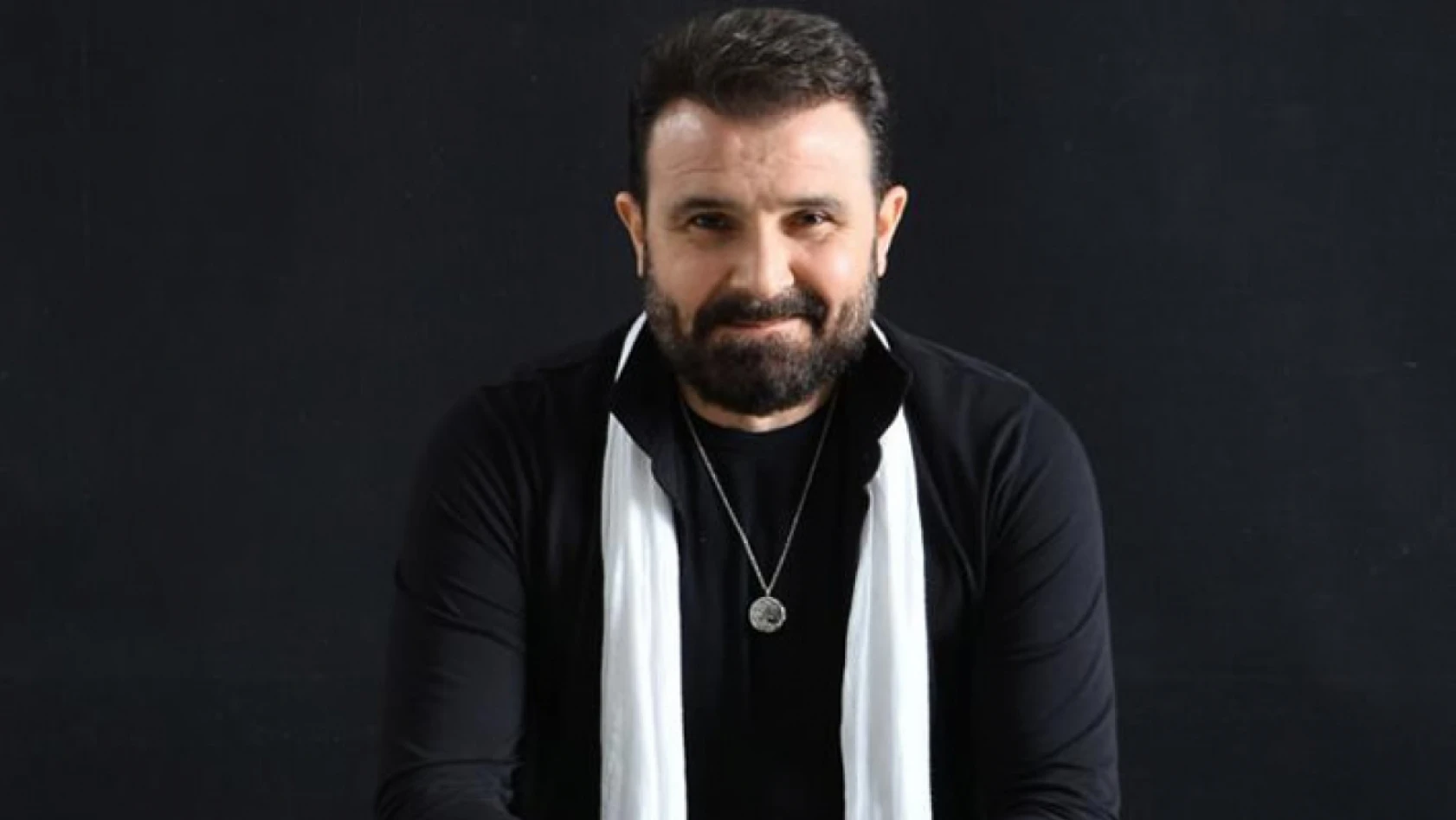 Bedirhan Gökçe, 'Seyyar Radyo' ile bir ilke imza attı