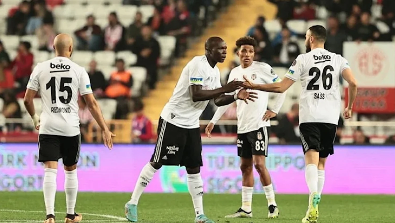 Beşiktaş, Antalya'da da geriden gelip seriyi sürdürdü: 3-1