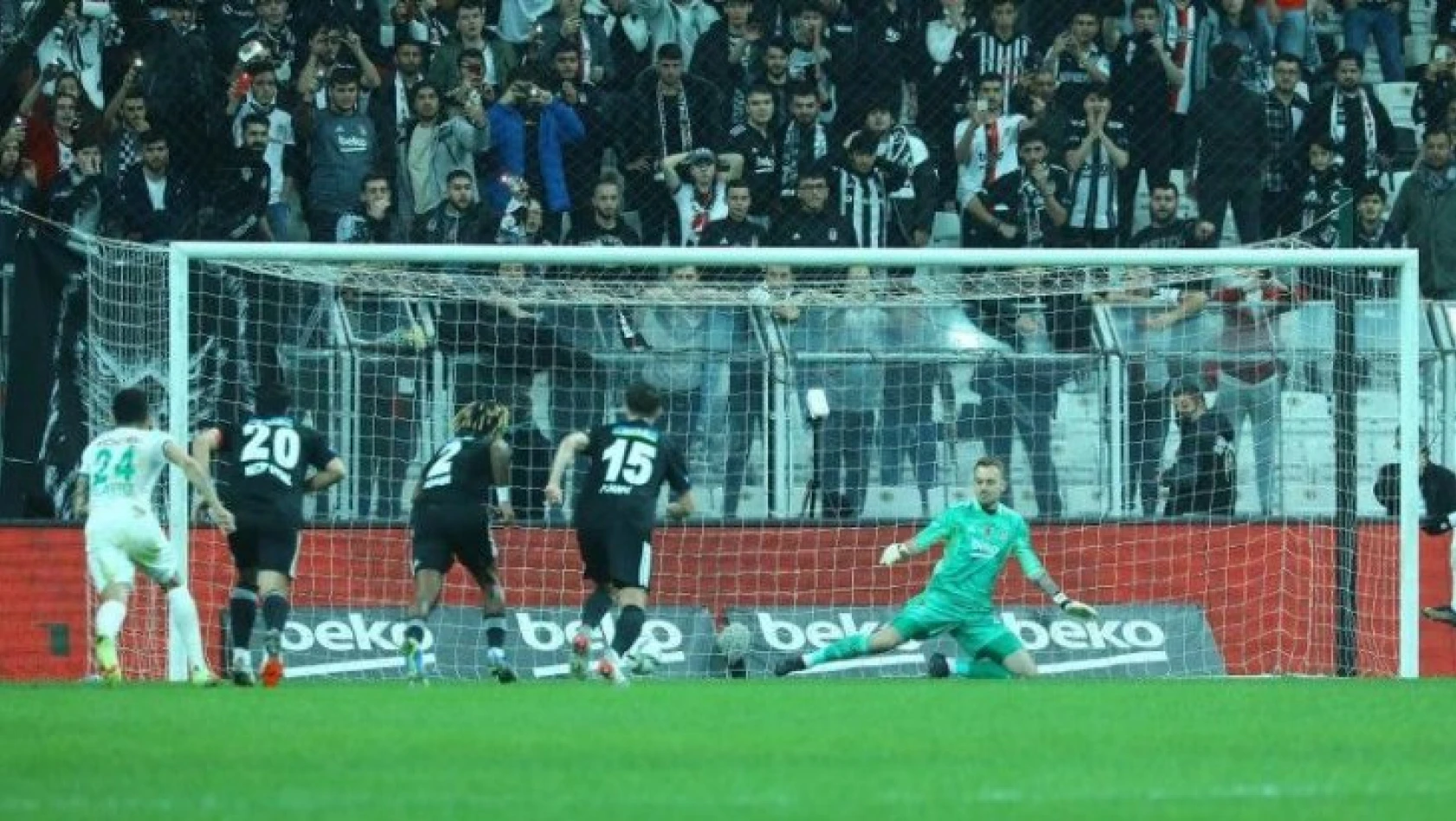 Beşiktaş, Vodafone Park'ta çok ağır bir yenilgi aldı! Giresunspor, 4 golle kazandı!