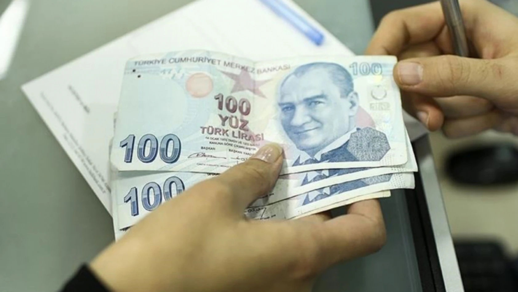 Cumhurbaşkanı Erdoğan güncelleme yaptı! Kim ne kadar maaş alacak? İşte zamlı maaş tablosu…