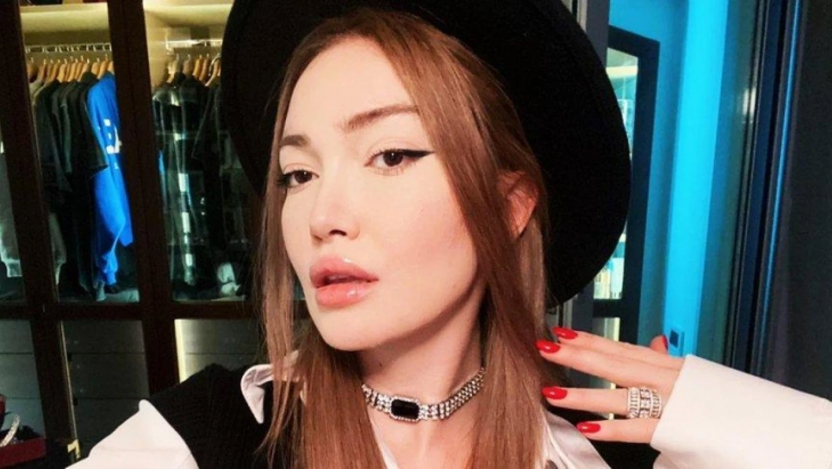 Danla Bilic, Poyraz Teoman ile aşkını sosyal medyadan ilan etti