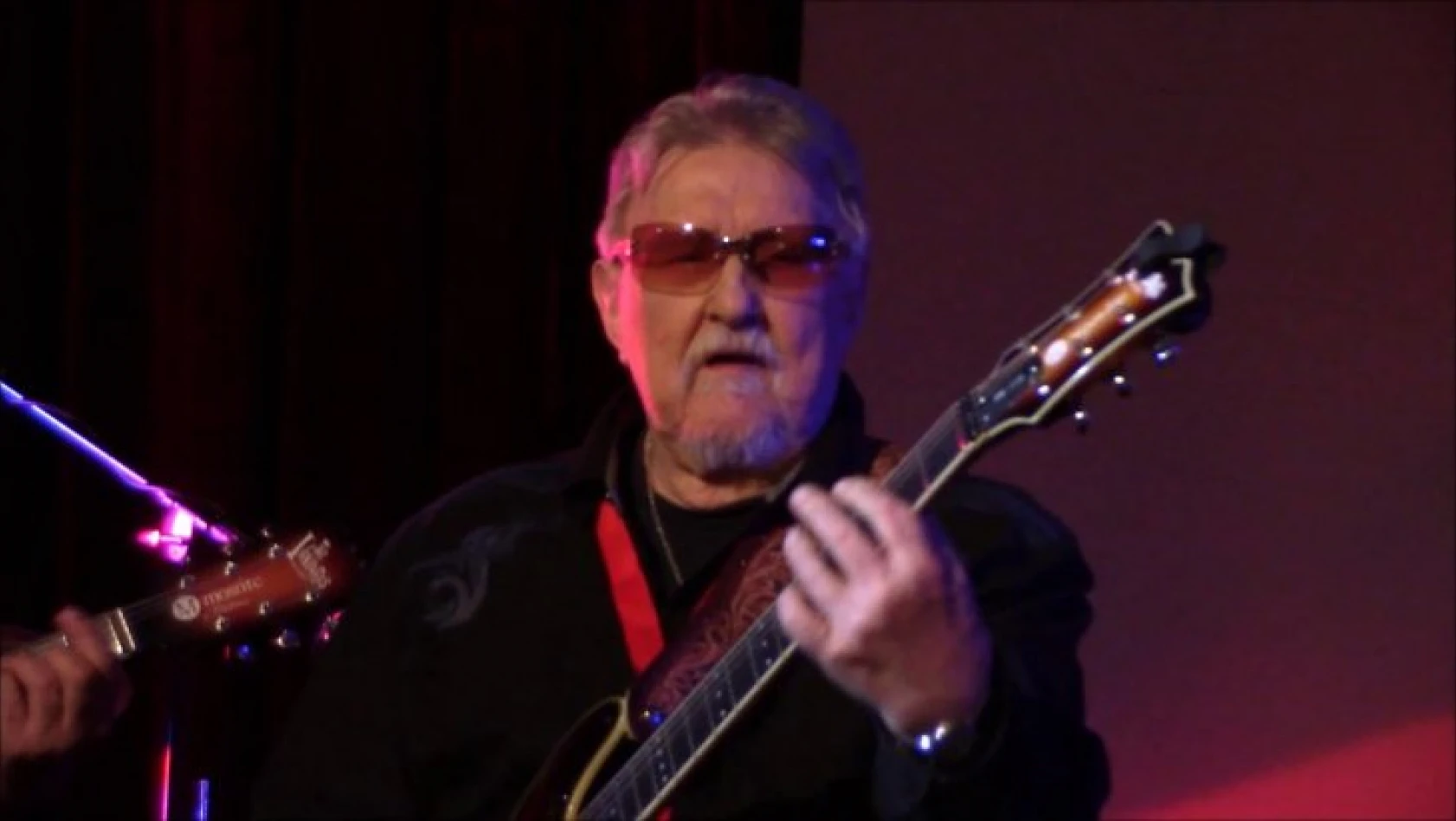 Elektronik gitarı popüler yapan efsanevi isim Don Wilson hayatını kaybetti