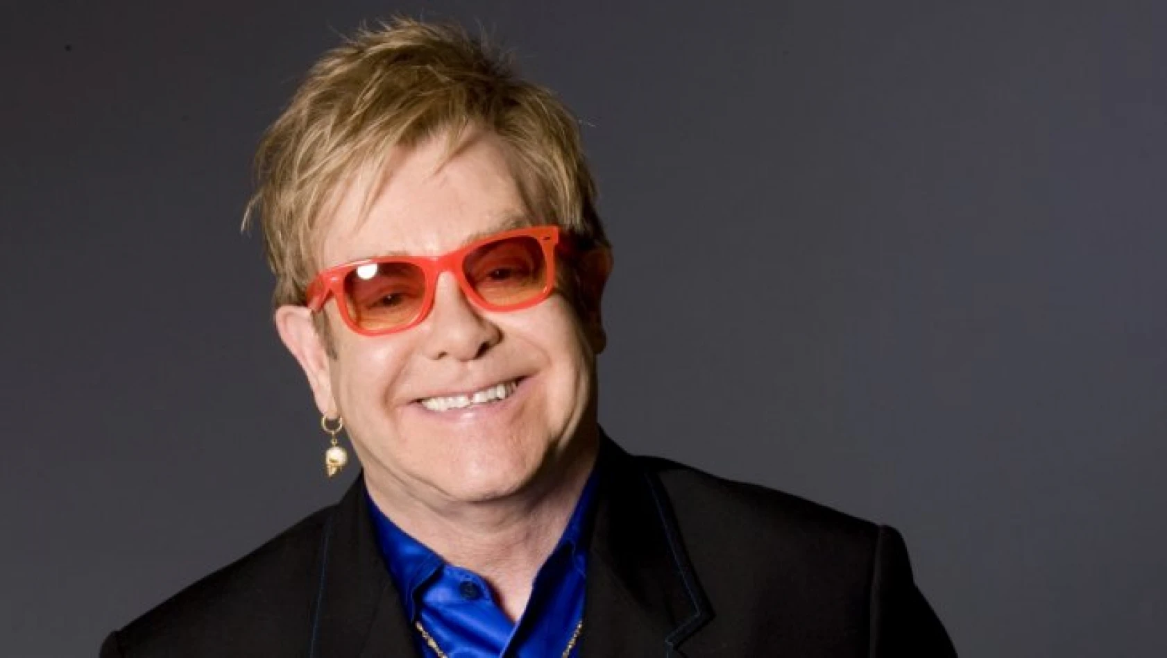 Elton John'dan olay itiraf: Sahneye bez bağlayarak çıktım...