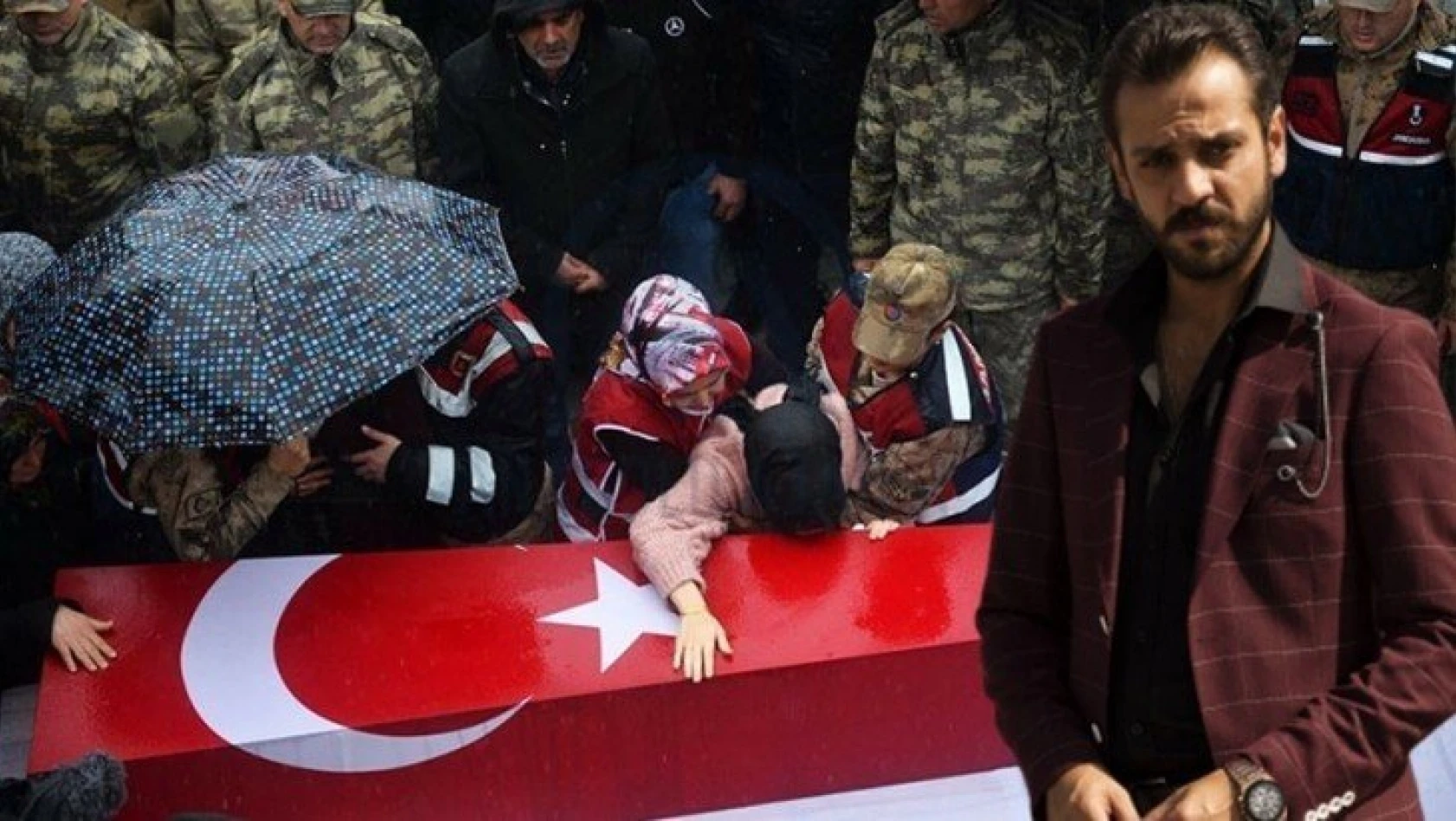 Erkan Kolçak Köstendil: Bir anne hüngür hüngür ağlayarak...