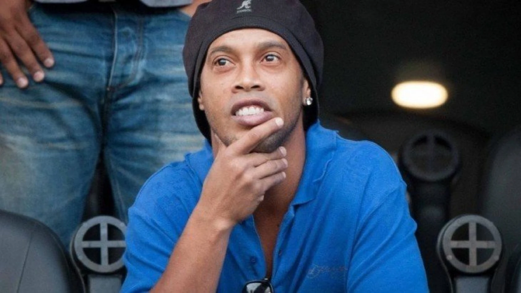 Eski futbolcu Ronaldinho da korona virüse yakalandı