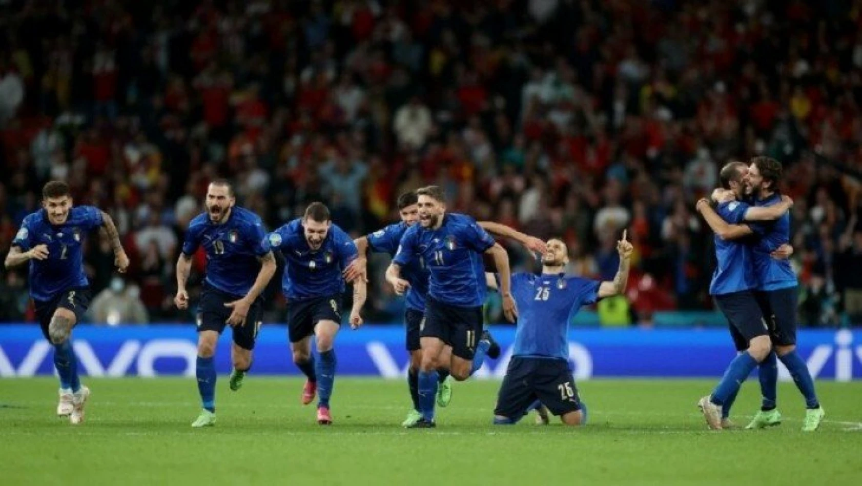EURO 2020'nin ilk finalisti İtalya oldu! İspanya penaltılarla veda etti!