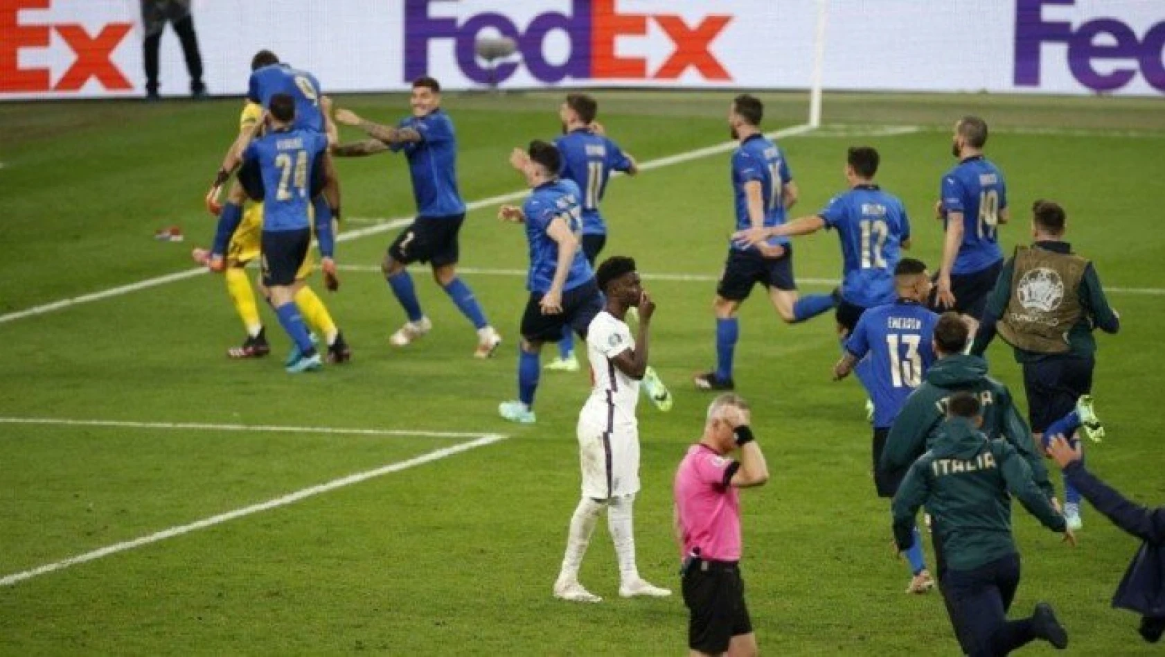 EURO 2020 şampiyonu İtalya! İngiltere penaltılarla hezimete uğradı!