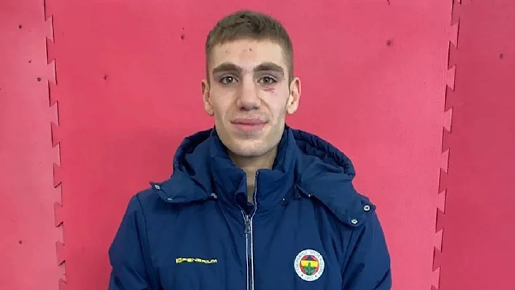 Fenerbahçe boksörü Mehmet Aydemir trafik kazası geçirdi