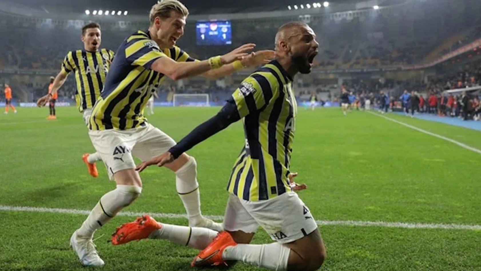 Fenerbahçe'den Başakşehir'de süper geri dönüş: 2-1