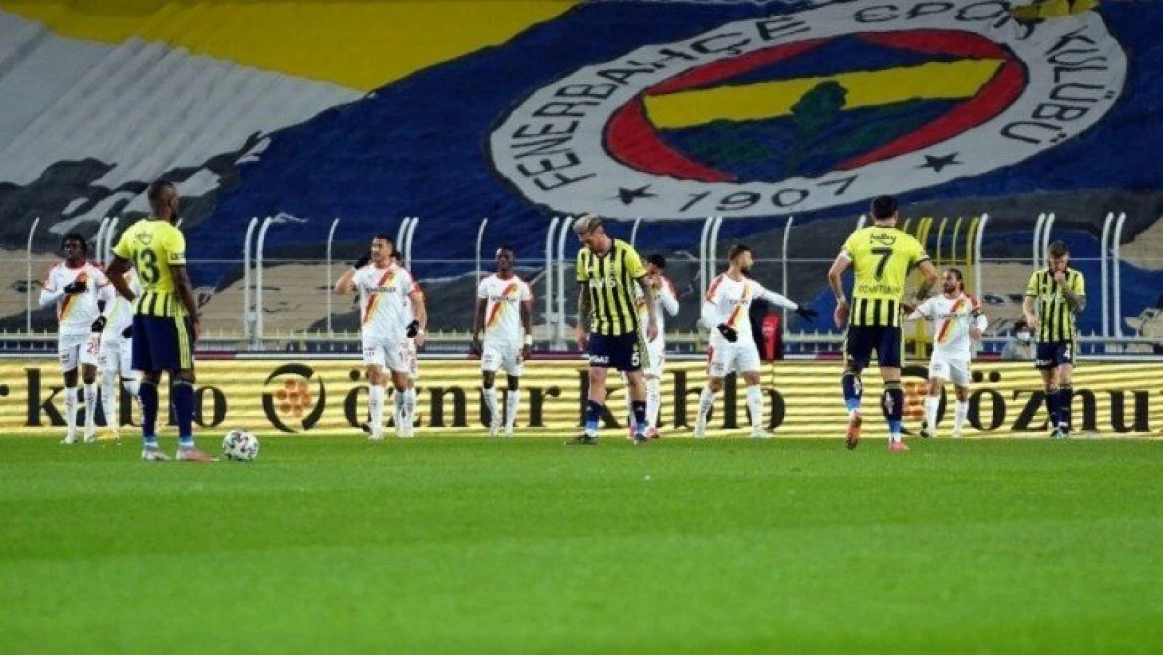 Fenerbahçe, Kadıköy'de kayıp! Bir darbe daha!