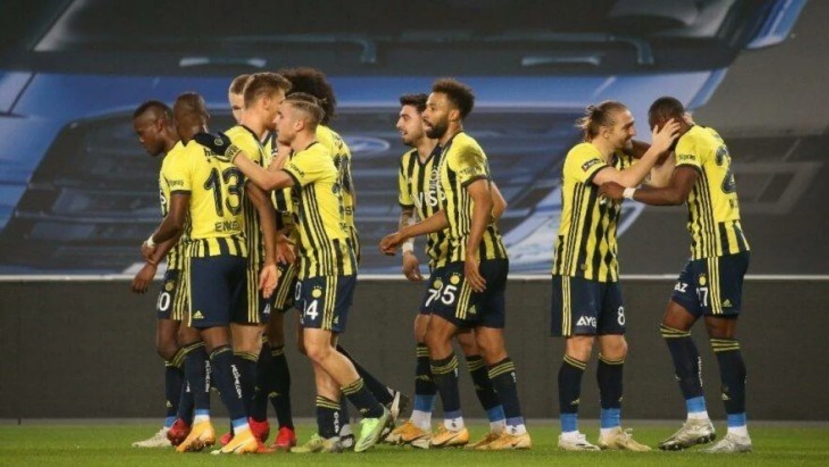 Fenerbahçe, Kadıköy'de şov yaptı! Kayseri'yi 3 golle geçti!