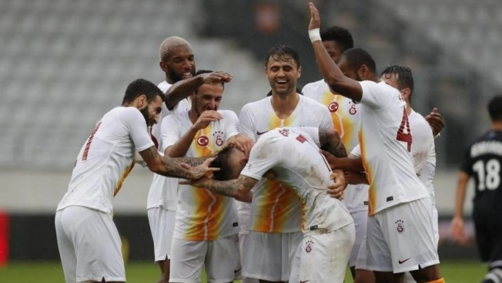 Galatasaray, Bordeaux'yu rahat geçti