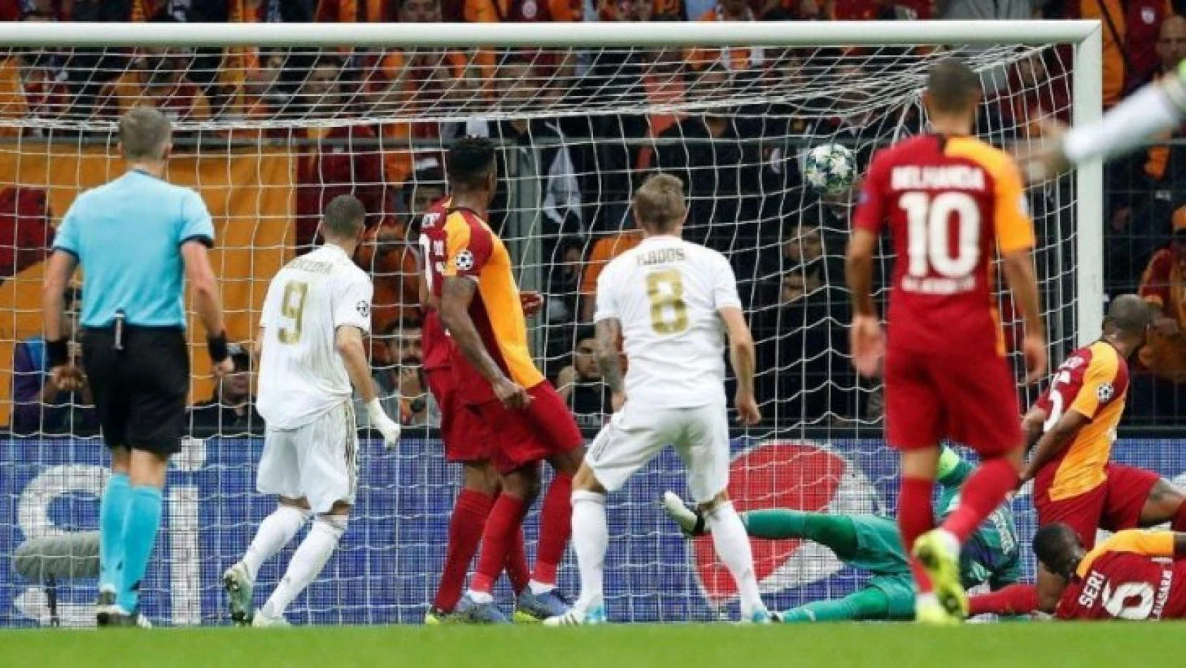 Galatasaray, evinde Real Madrid'e yenildi