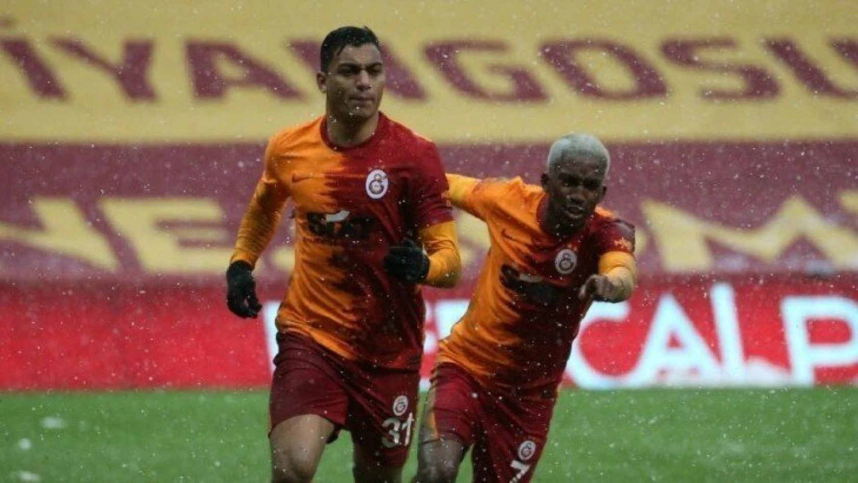 Galatasaray'ı Mostafa ısıttı! Aslan zirveyi son dakikada geri aldı!