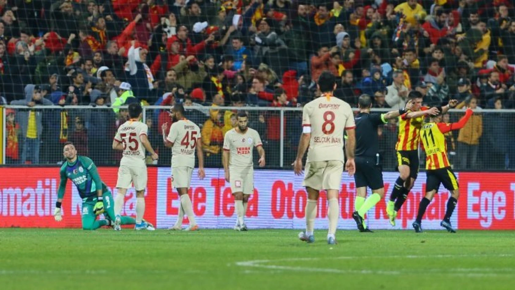 Galatasaray, İzmir'de yıkıldı