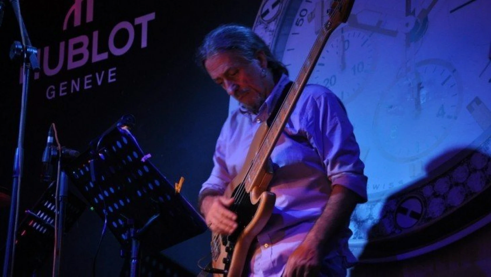Grup Lokomotif'in kurucusu müzisyen Tansu Atak hayatını kaybetti