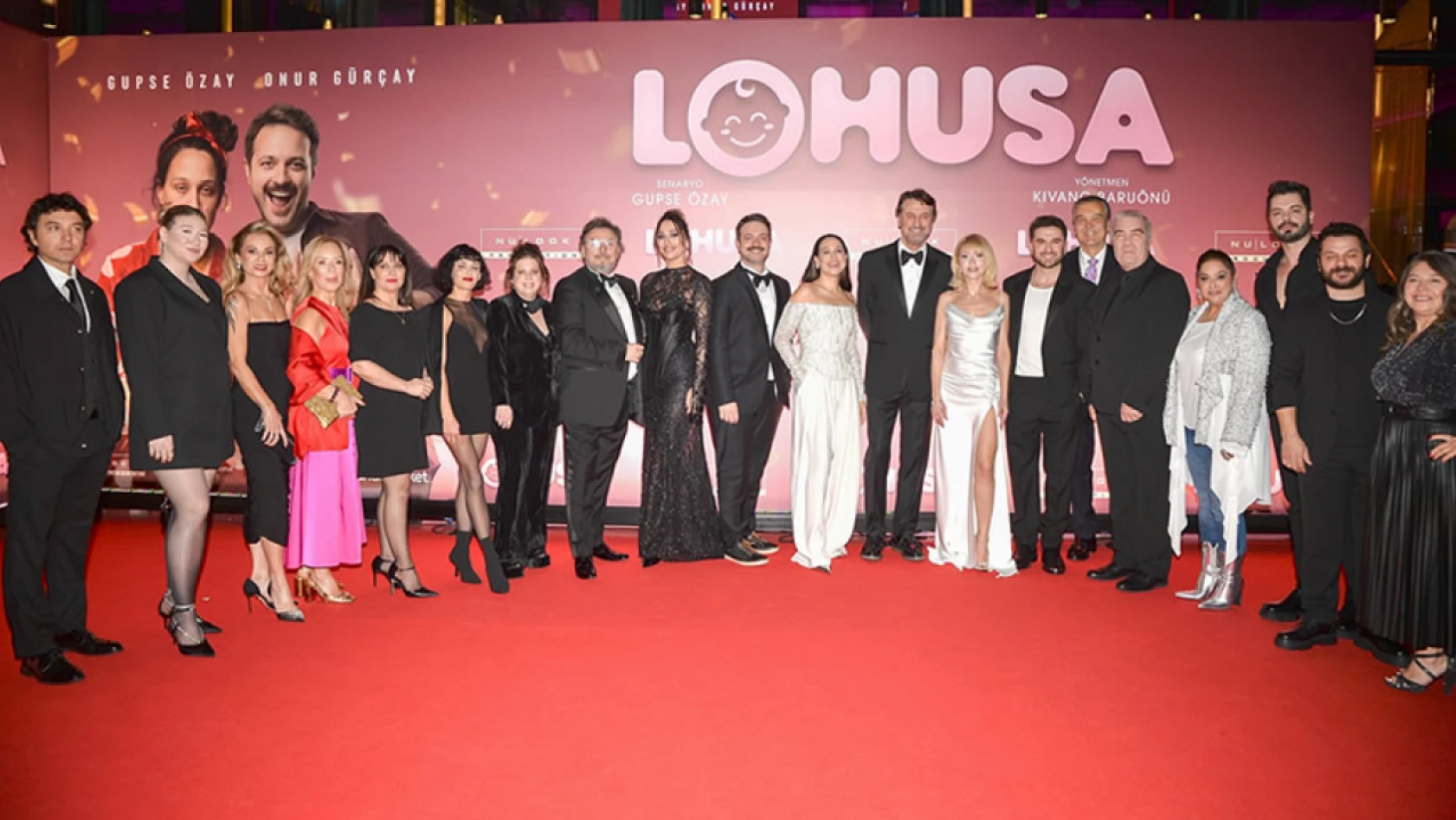 Gupse Özay'ın yeni komedisi 'Lohusa' filmine kahkaha dolu gala