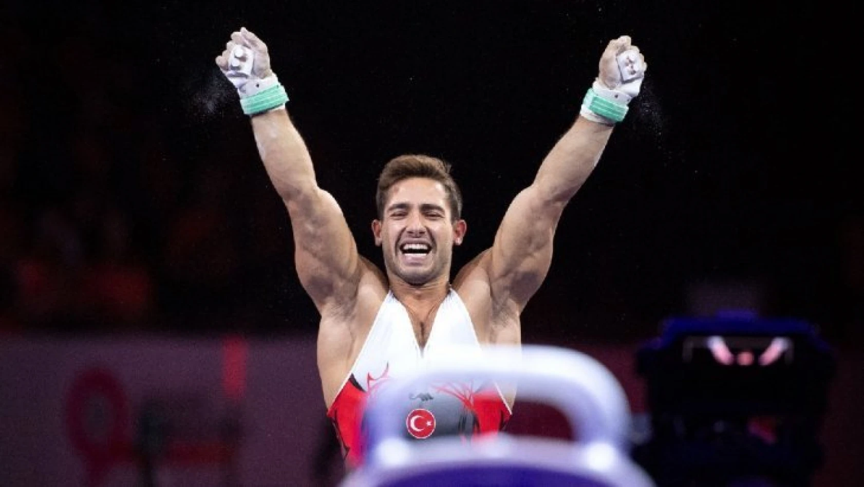 İbrahim Çolak, Artistik Cimnastik Dünya Şampiyonası'nda altın madalya kazandı