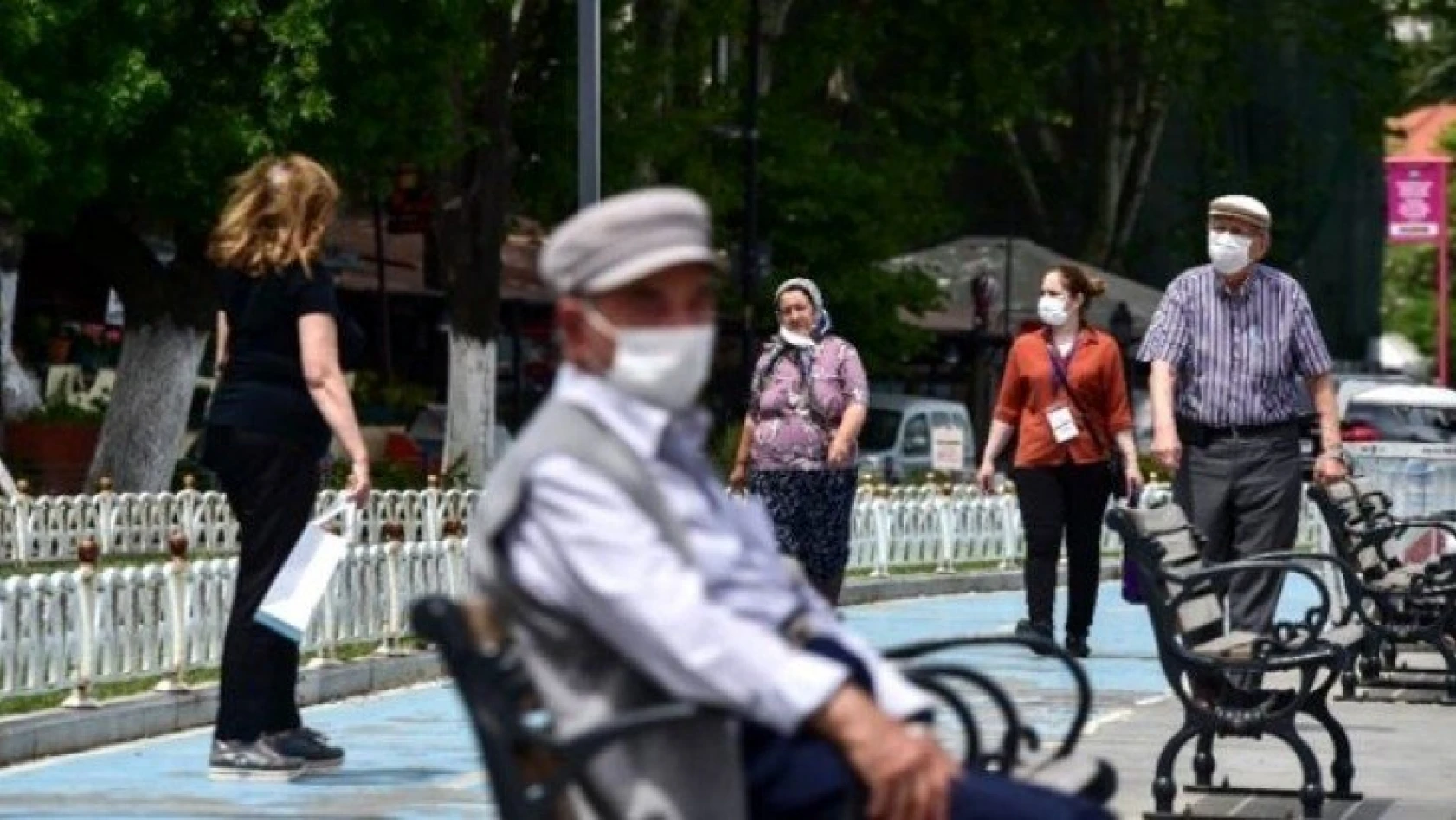 İstanbul'da 65 yaş üstüne sokağa çıkma kısıtlaması geldi