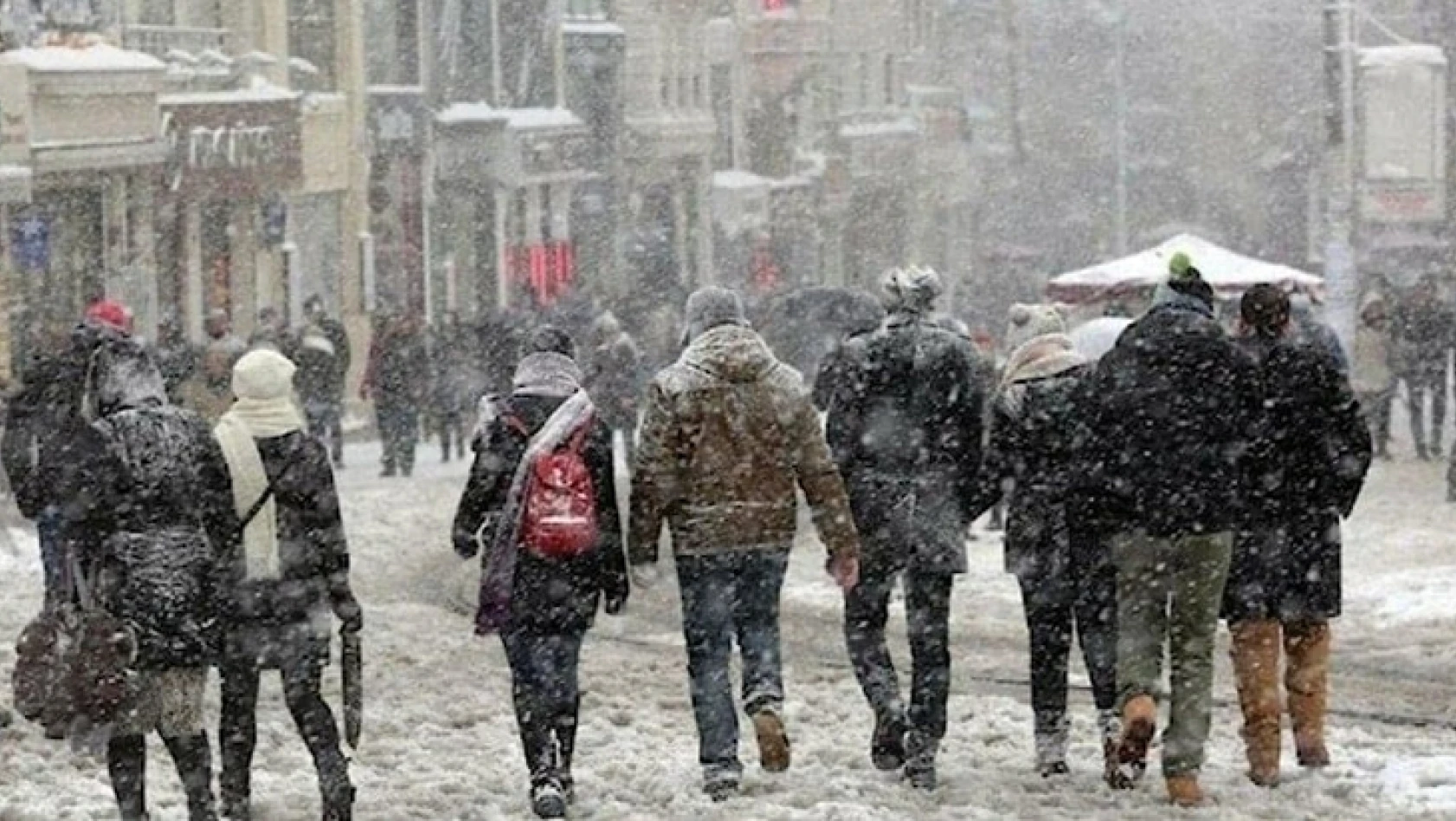 İstanbul için fırtına ve kar uyarısı! AKOM saat ve gün verdi!