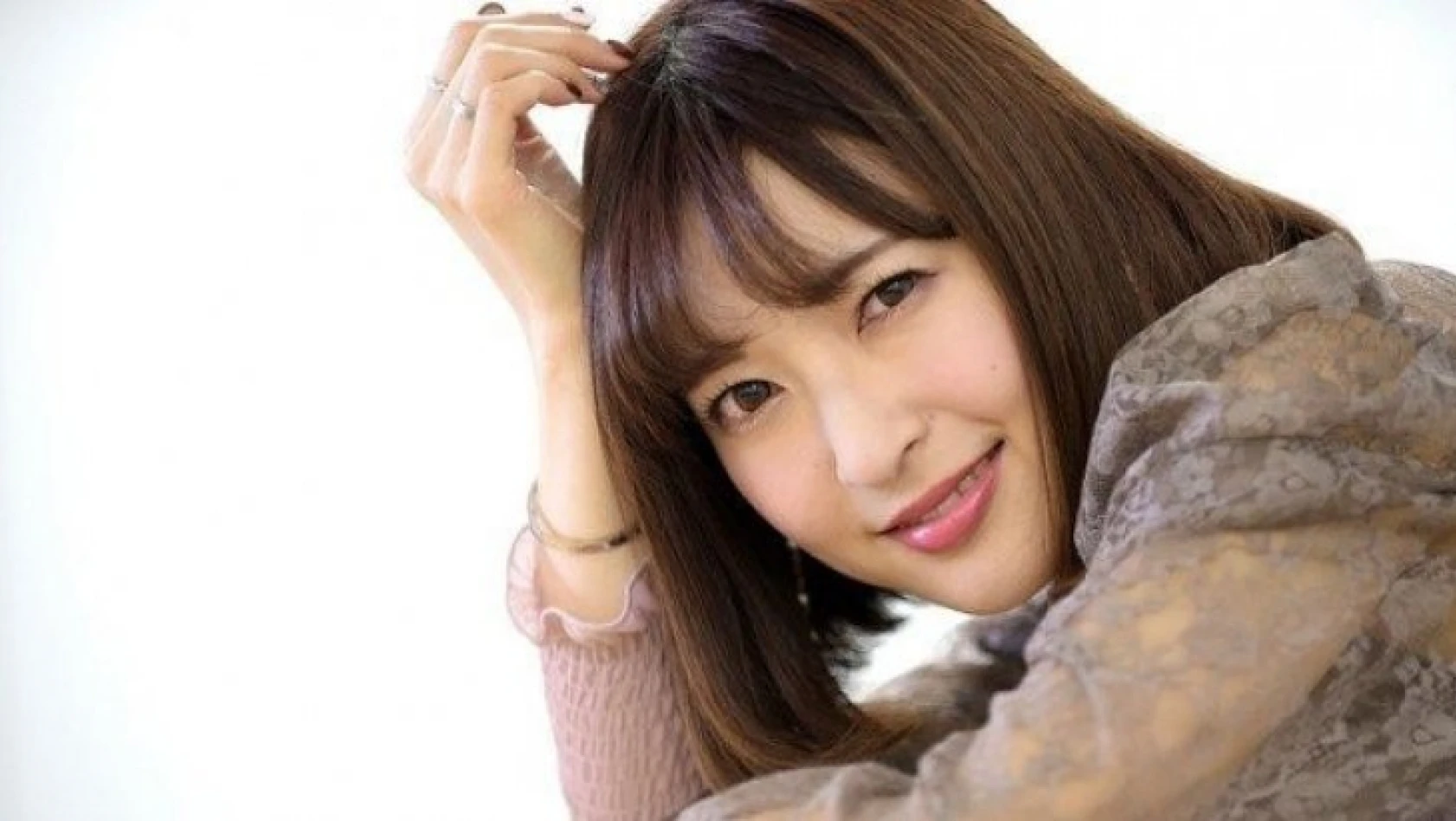Japon şarkıcı Kanda Sayaka'nın sır ölümü! Otel odasından yere çakıldı!