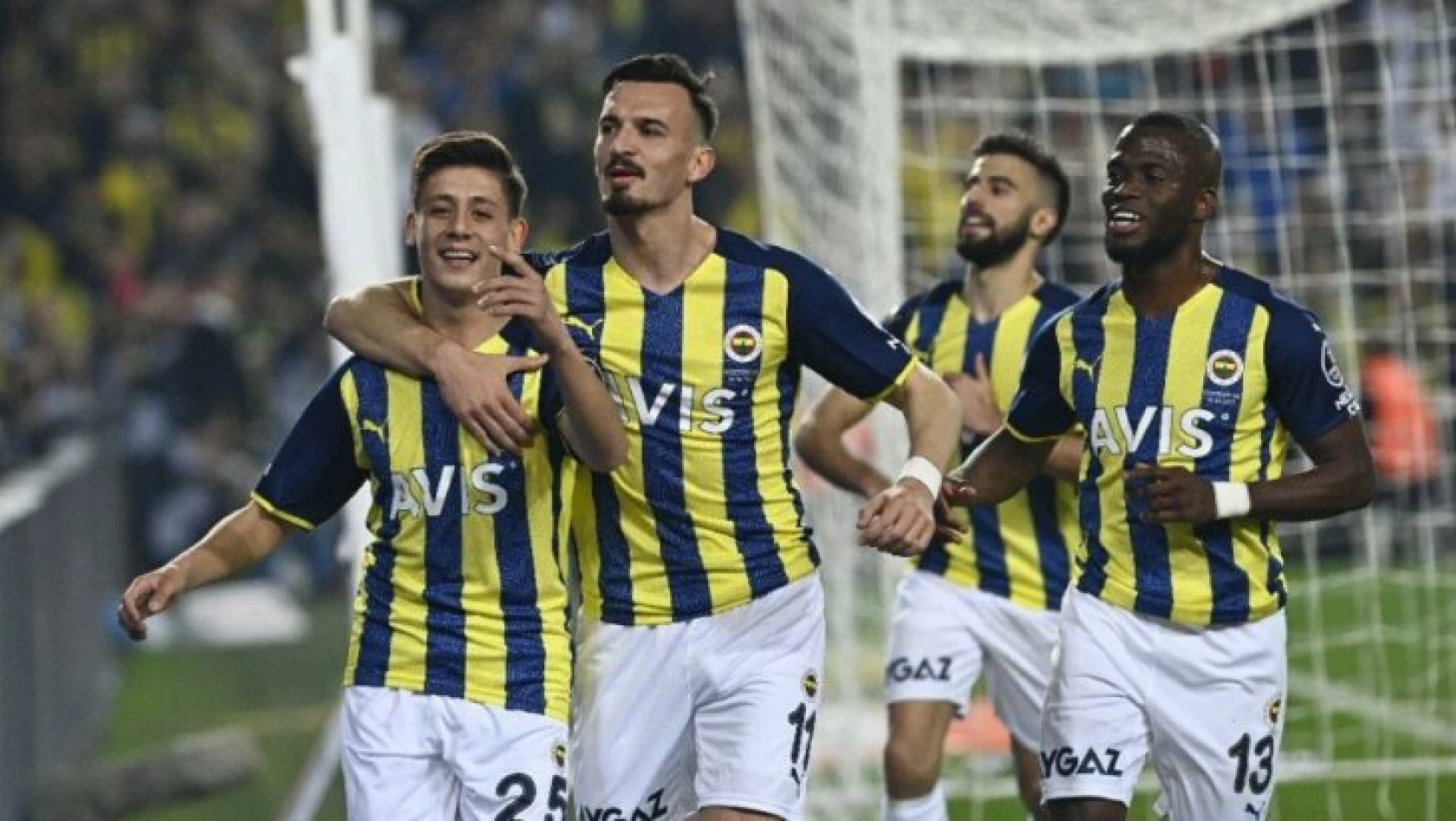 Kadıköy'de Göztepe'yi deviren Fenerbahçe, seriyi 9 maça çıkardı
