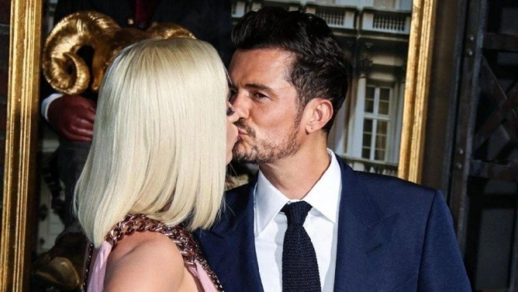 Katy Perry ve Orlando Bloom corona virüsü nedeniyle düğünü erteledi