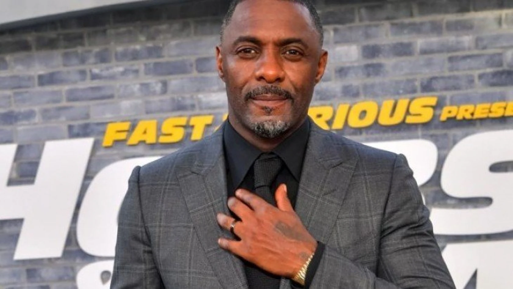 Koronavirüse yakalanan ünlü oyuncu Idris Elba'nın akıl sağlığı bozuldu
