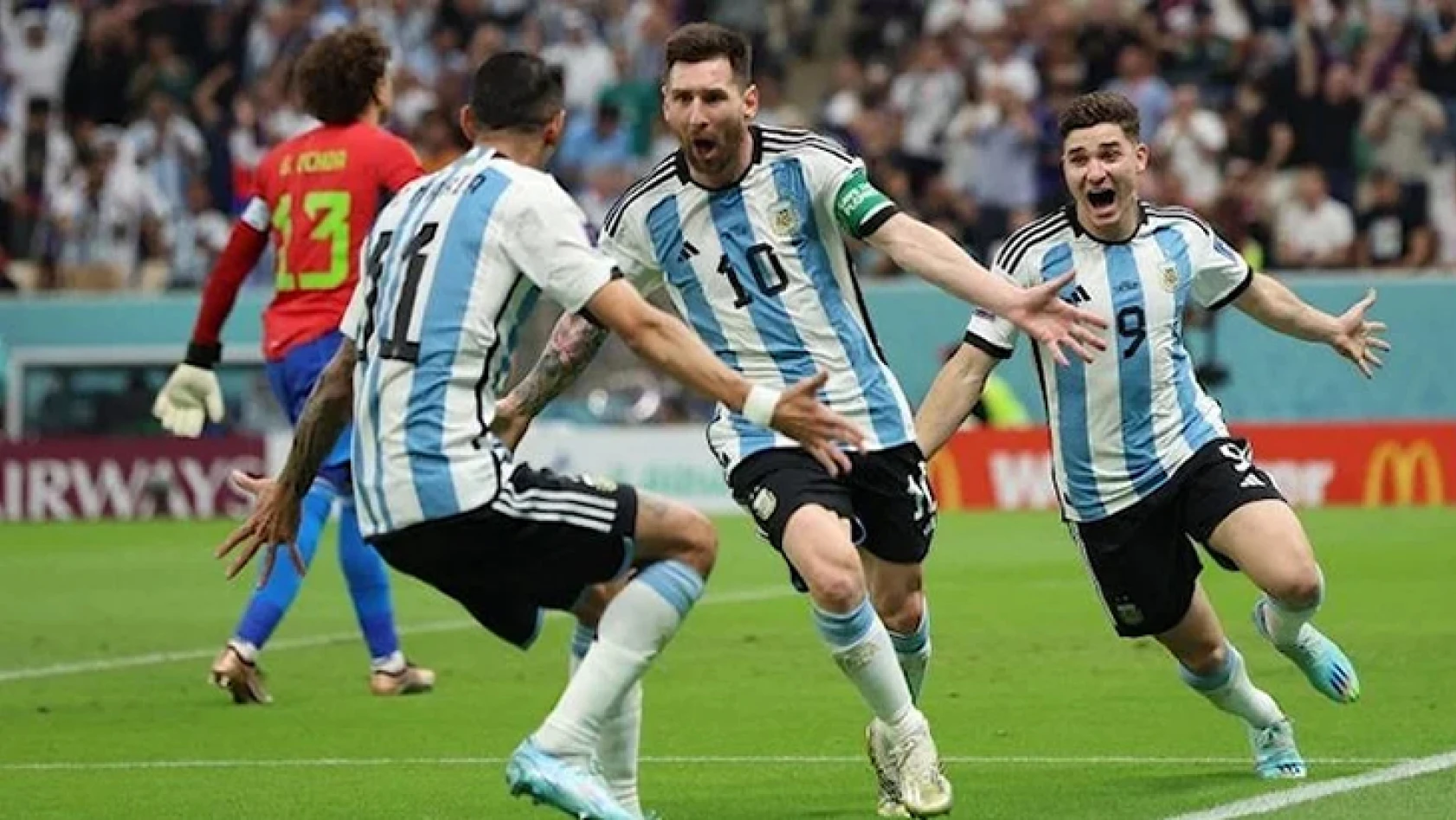 Messi sahne, Arjantin nefes aldı! Meksika'yı 2 golle devirdiler!