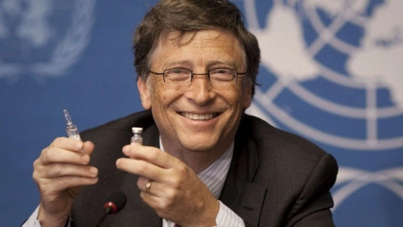Microsoft kurucusu Bill Gates, koronavirüs aşısı için yeni tarih verdi