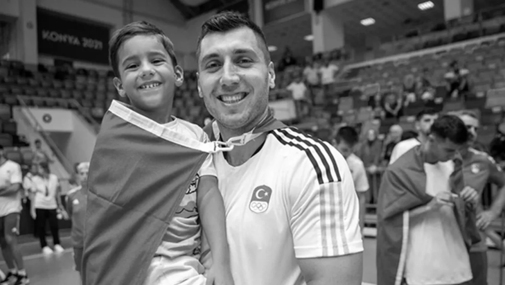 Milli sporcu Cemal Kütahya, depremde oğluyla birlikte hayatını kaybetti