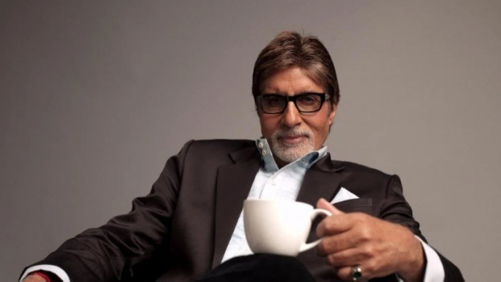 Oyuncu Amitabh Bachchan corona virüse yakalandı