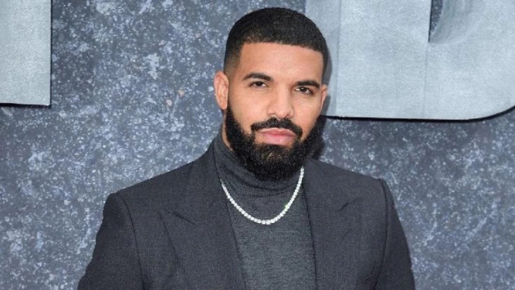 Rapçi Drake'in korona virüsü testi pozitif çıktı