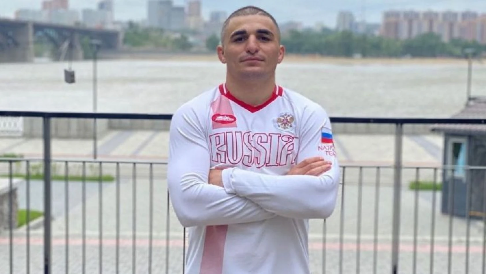 Rus boksör Arrest Sahakyan, nakavt olduktan sonra komaya girip yaşamını yitirdi