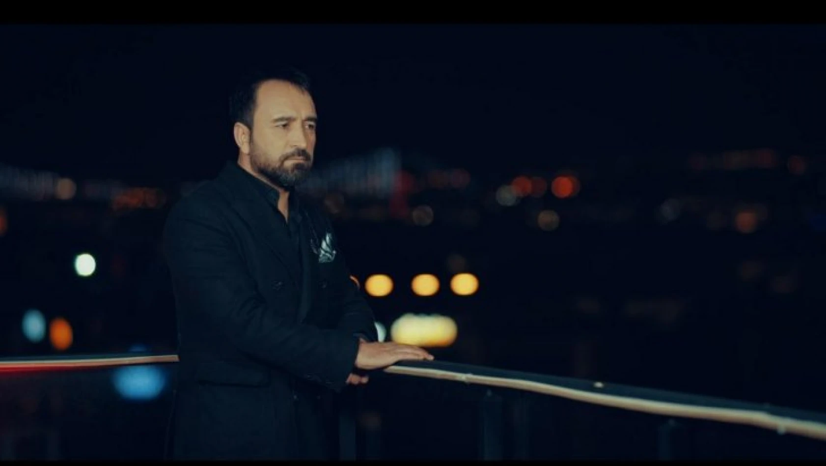 Şarkıcı Ayhan Barasi'nin yeni teklisi 'Sevdim Allah'ına Kadar'ı yayınlandı