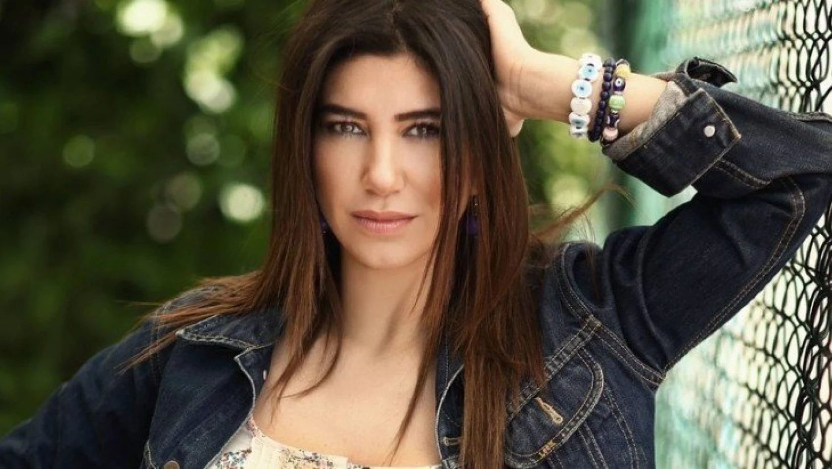 Şarkıcı Nadide Sultan, korona virüse yakalandı