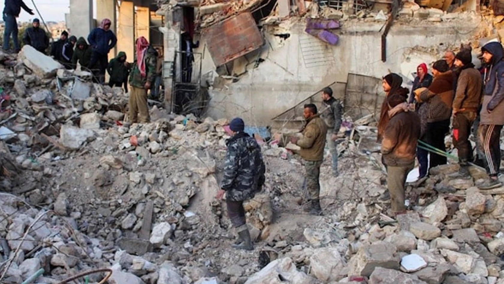 Suriye'de deprem cezaevine hasar verdi, teröristler hapisten kaçtı