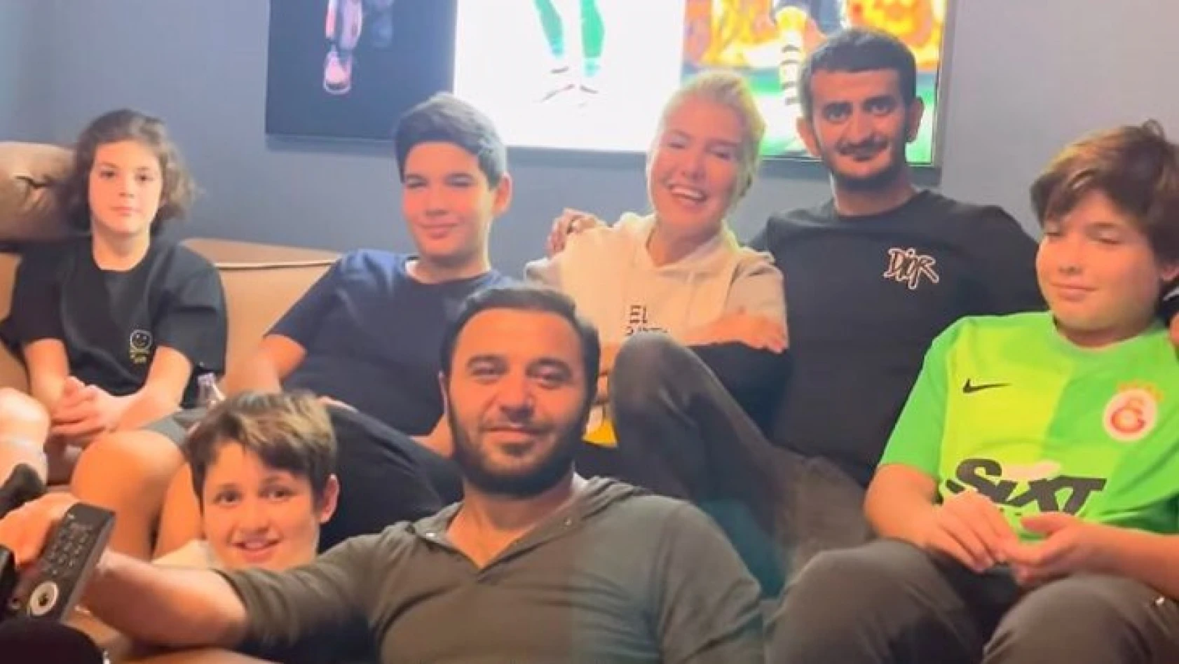 TikTok fenomeni Remzi Kartal'den Gülben Ergen ve Şahabettin Aydın'a sürpriz ziyaret