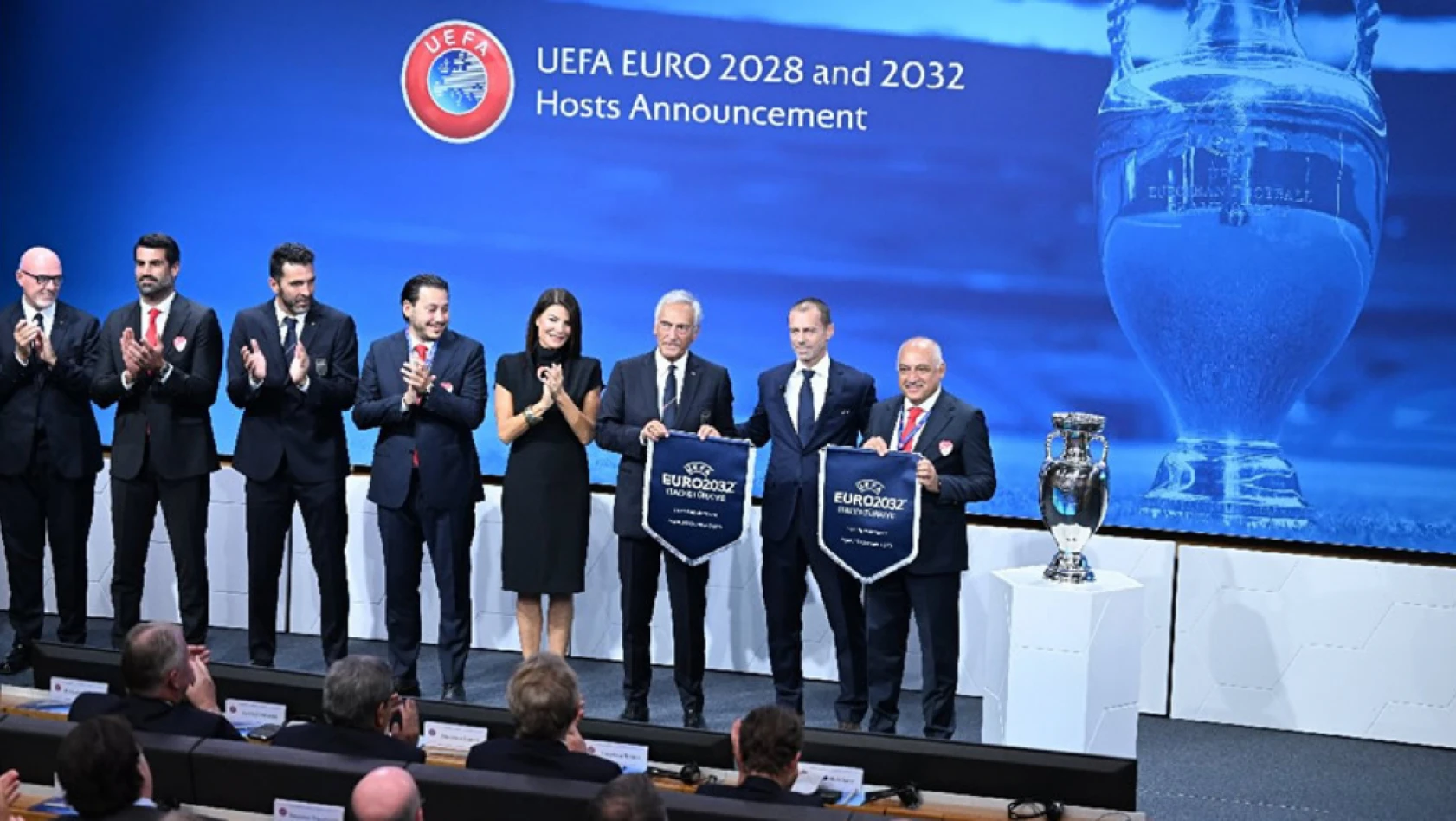 UEFA'dan tarihi karar! EURO 2032 Türkiye ve İtalya'ya!