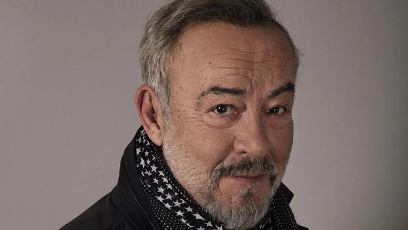 Usta oyuncu Mehmet Ulay, hayatını kaybetti