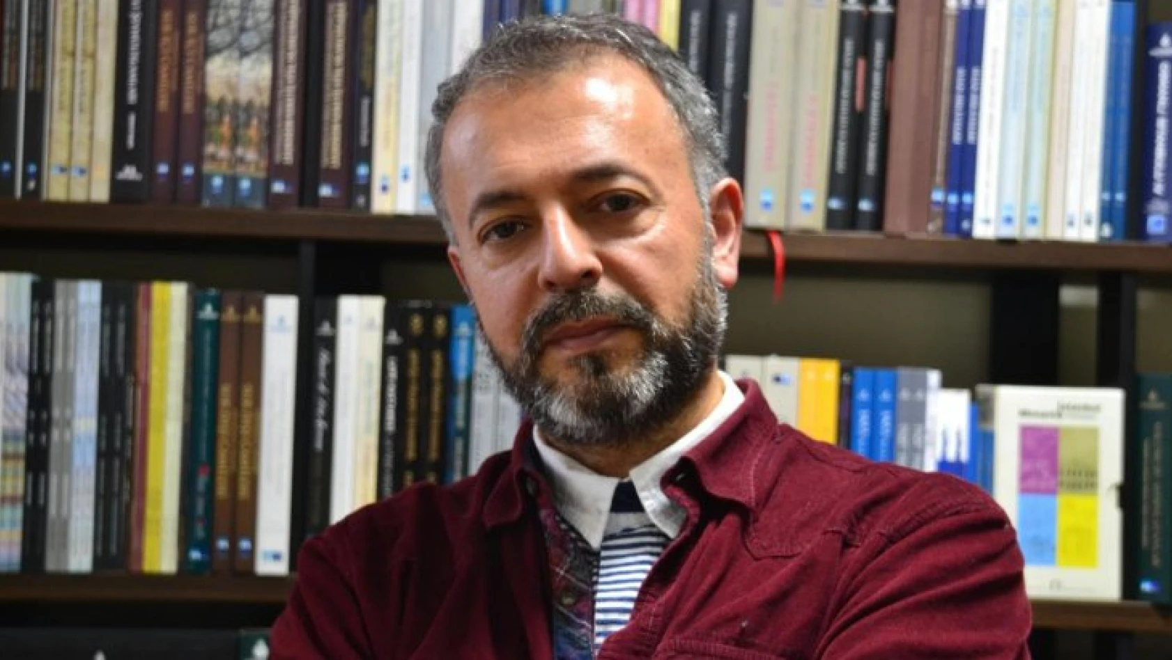 Yazar Mevlana İdris Zengin, yaşamını yitirdi