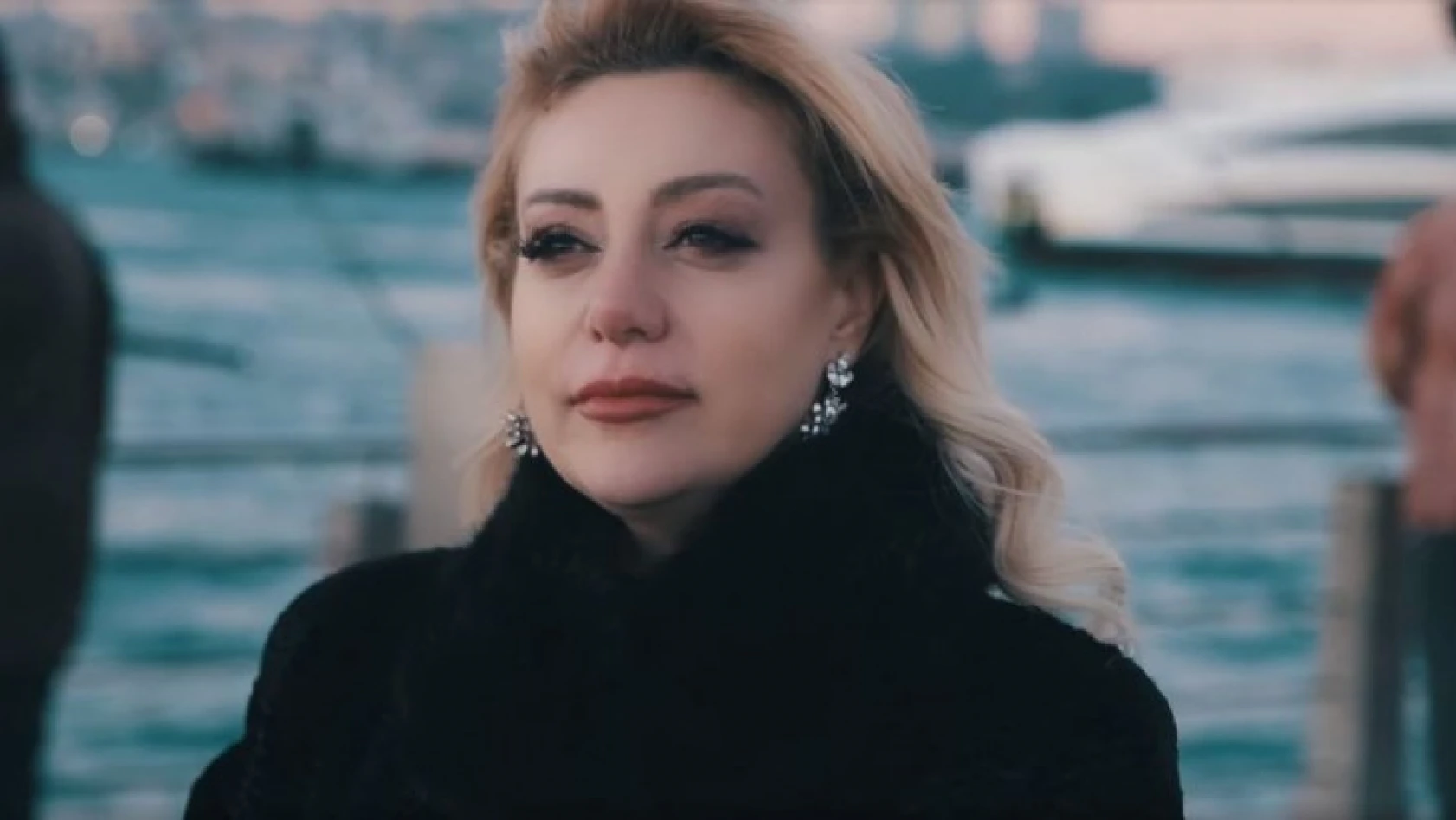 Sevgi Soylu'nun 'Günaydın Sana' şarkısının video klibi yayınlandı