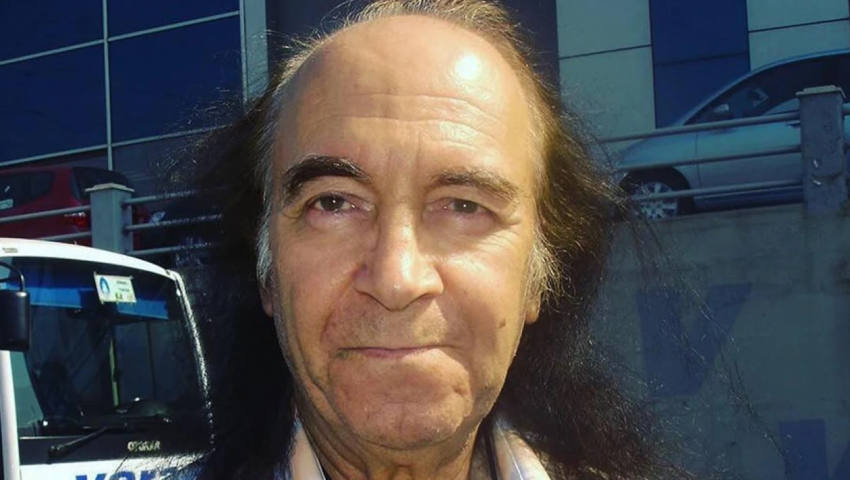 Usta sanatçı Erkin Koray hayatını kaybetti